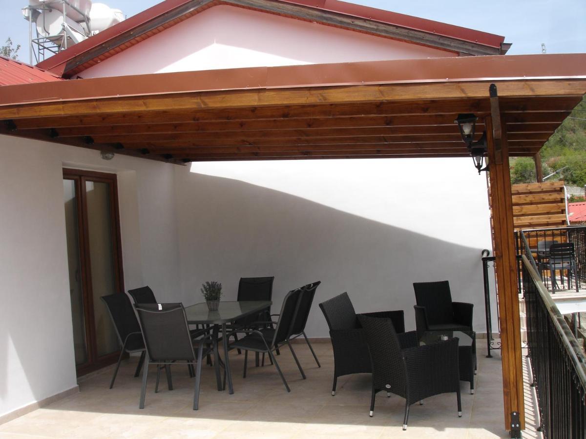 Love Holiday Suite 2 Tris Elies Exterior foto